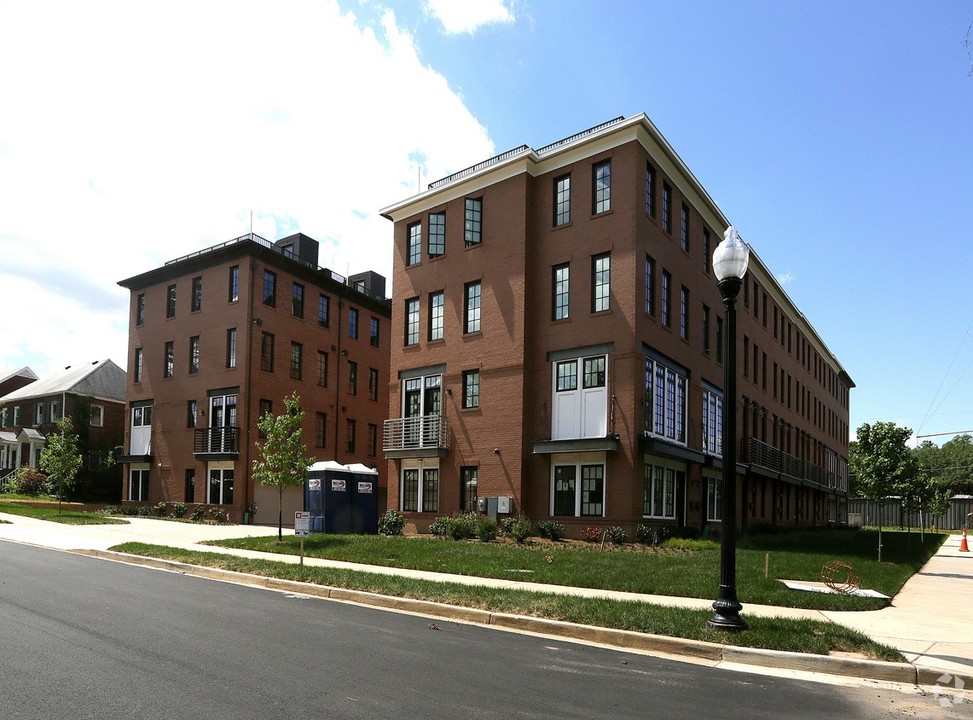 The Crossing at Ballston in Arlington, VA - Building Photo