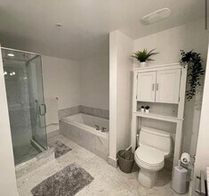 253 NE 2nd St, Unit 1501 in Miami, FL - Building Photo - Building Photo