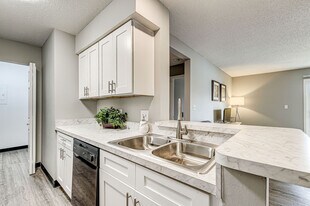 The Villages of Bent Tree Apartments in Indianapolis, IN - Building Photo