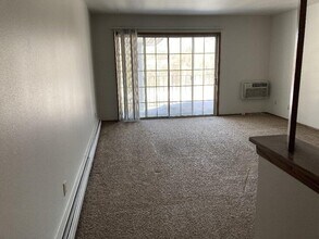 209 Williamsburg Dr in Thiensville, WI - Building Photo - Building Photo