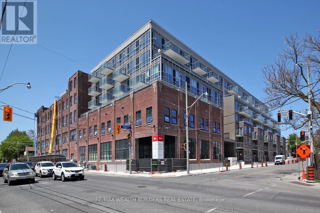 150-150 Logan Ave in Toronto, ON - Building Photo