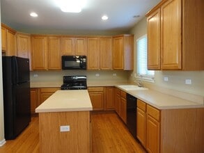 16438 Fairfield Dr in Plainfield, IL - Building Photo - Building Photo