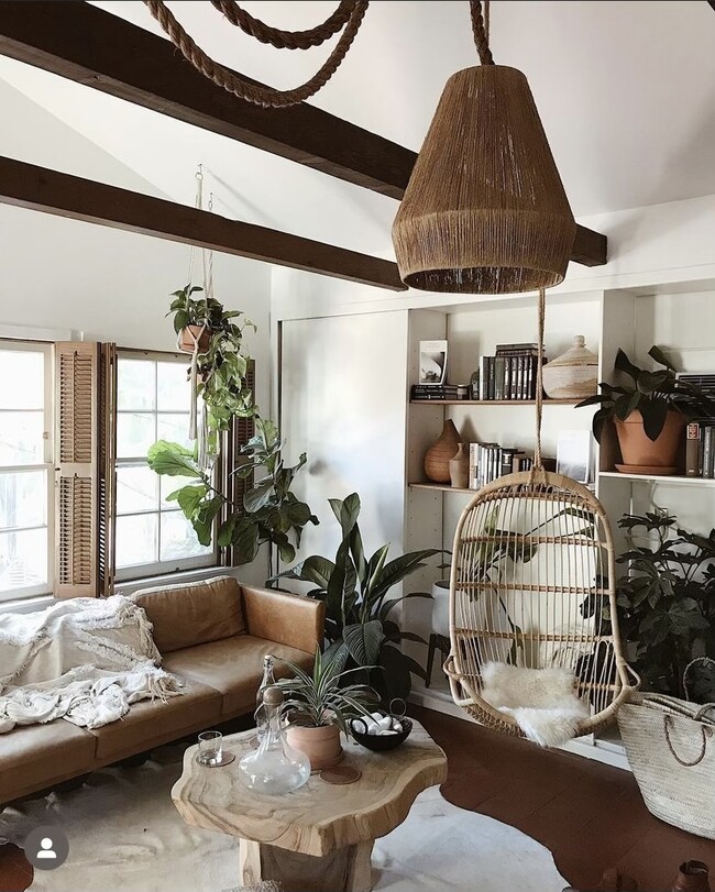 22154 Avenue Morelos in Woodland Hills, CA - Building Photo - Building Photo