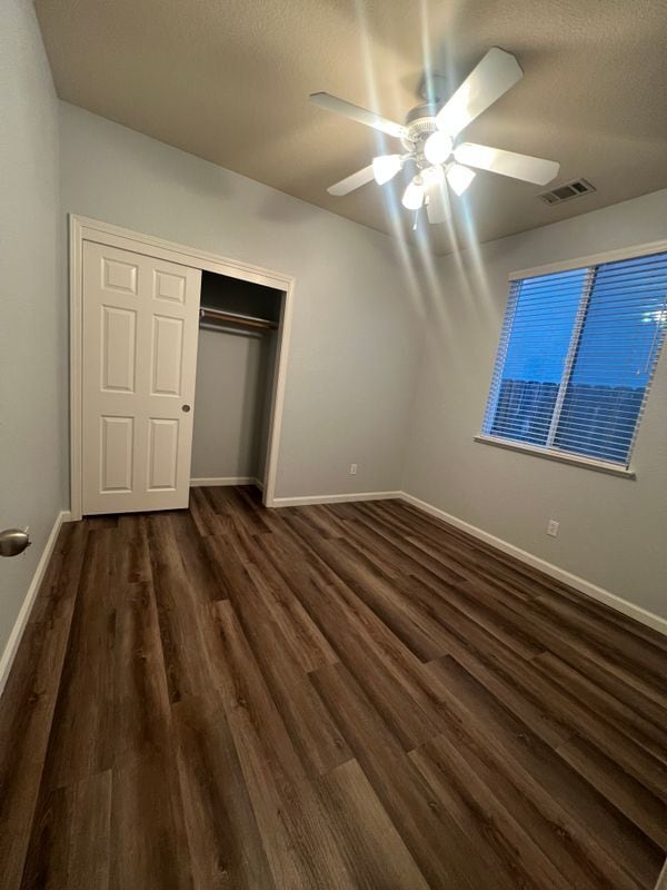 1623 Bermuda Ln in Manteca, CA - Foto de edificio - Building Photo