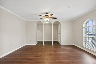 4712 Southshore Dr in Metairie, LA - Building Photo - Building Photo