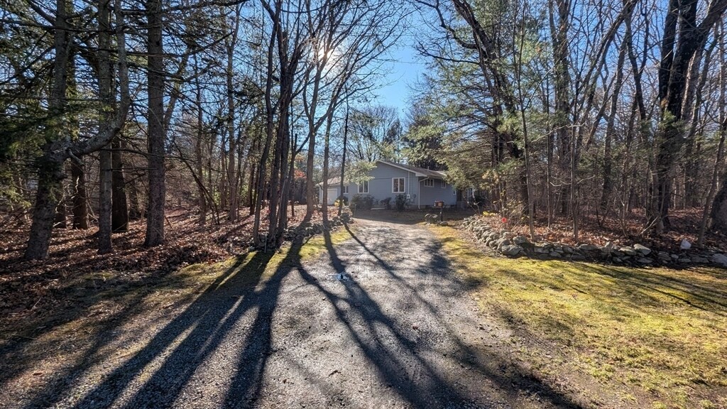 10 Sherwood Ave in Foxboro, MA - Building Photo