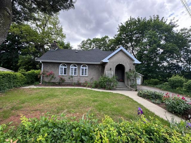 property at 15 Holland Ave
