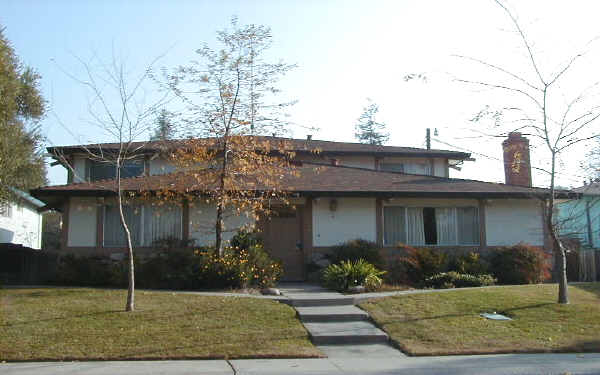 810 Cathedral Ct in Sacramento, CA - Foto de edificio - Building Photo