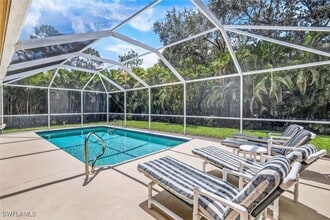 5110 Brixton Ct in Naples, FL - Foto de edificio - Building Photo