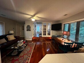 2128 N Hoyne Ave in Chicago, IL - Building Photo - Building Photo
