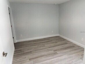 1725 Crystal Grove Dr in Lakeland, FL - Building Photo - Building Photo