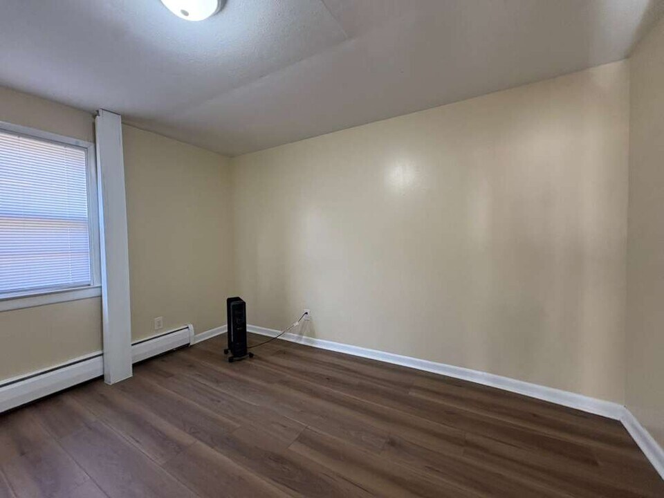 93 Wharton Pl, Unit 1 in West Haven, CT - Building Photo