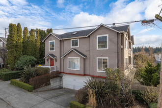 222 Dayton St in Edmonds, WA - Building Photo - Primary Photo