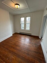 11 Hooker Ave in Poughkeepsie, NY - Foto de edificio - Building Photo