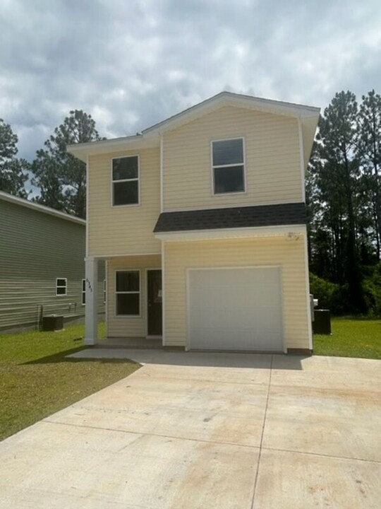 6345 Long St in Milton, FL - Building Photo