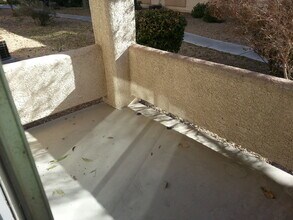 1830 N Buffalo Dr-Unit -1830 N. Buffalo Dr. # 1092 in Las Vegas, NV - Building Photo - Building Photo