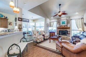 327 Kahala Dr in Dallas, TX - Building Photo - Building Photo