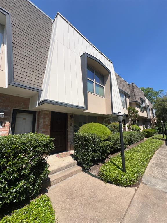 property at 1805 Stoney Brook Dr