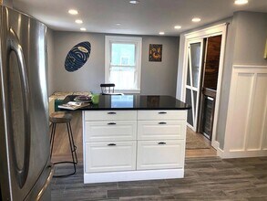 34 Bacheller St in Newport, RI - Building Photo - Building Photo