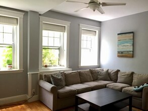 62 Empire St, Unit 2 in Boston, MA - Foto de edificio - Building Photo