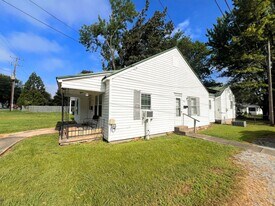 700 Sycamore St in Murray, KY - Building Photo