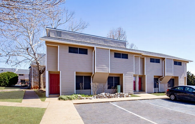 Vines at Edmond in Edmond, OK - Building Photo - Building Photo