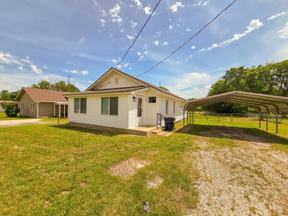 3313 N Union Ave in Shawnee, OK - Building Photo