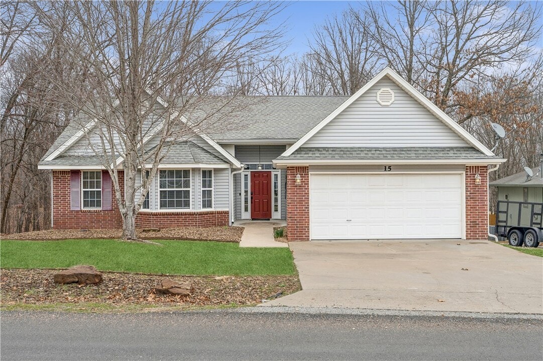 15 Rillington Dr in Bella Vista, AR - Building Photo