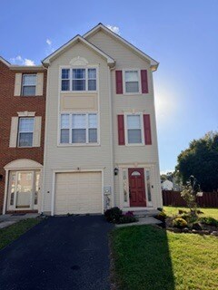 2 Kerry Ct in Bear, DE - Building Photo