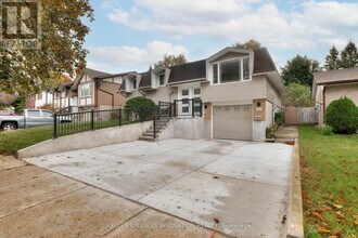 170 Wheatfield Crescent in Kitchener, ON - Building Photo - Building Photo