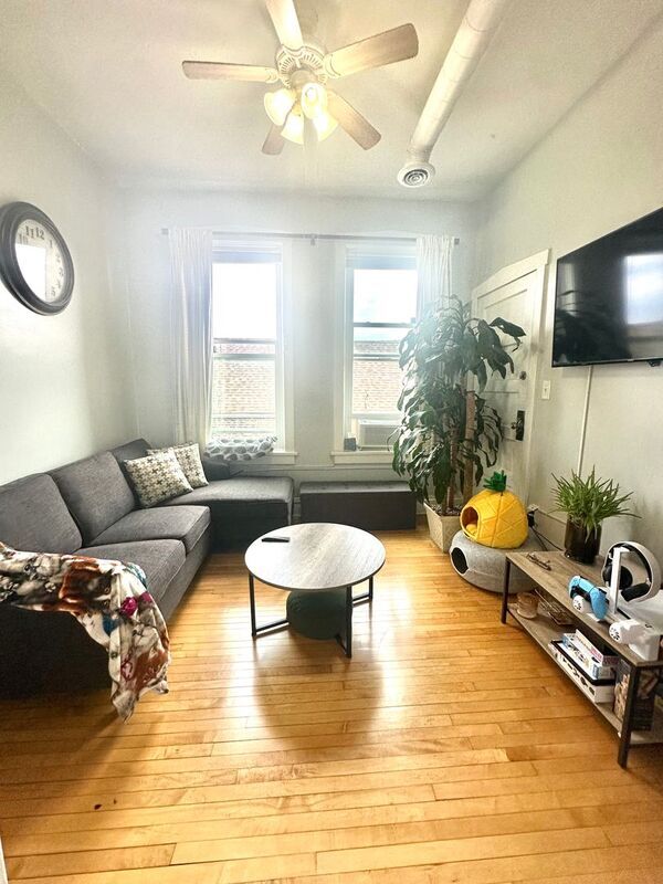property at 2303 S Oakley Ave