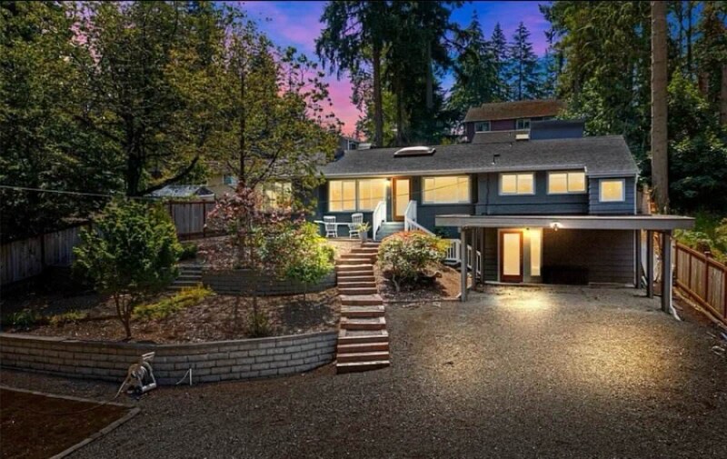 317 NE 178th St in Shoreline, WA - Building Photo