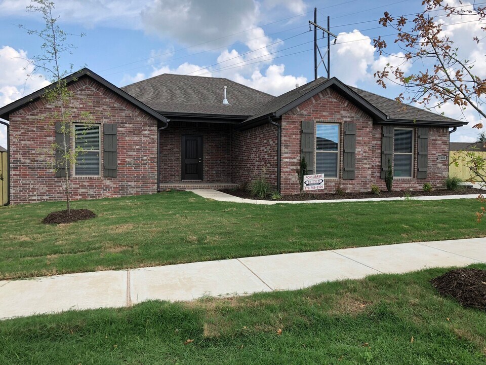 3400 SW Picasso Blvd in Bentonville, AR - Building Photo