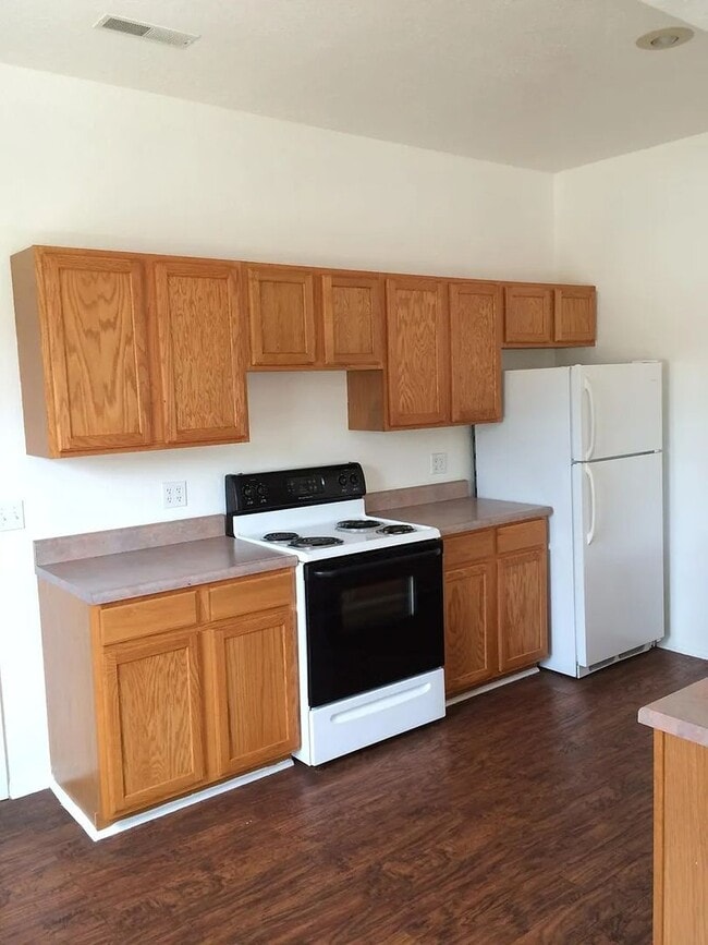 property at 404 S Marion St