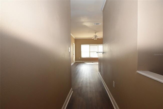 18501 Bridle Club Dr in Tampa, FL - Building Photo - Building Photo