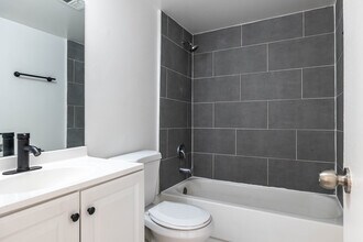 Palm Court Apartments in Pompano Beach, FL - Building Photo - Interior Photo