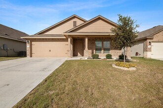 229 Reagor Dr in Taylor, TX - Building Photo - Building Photo