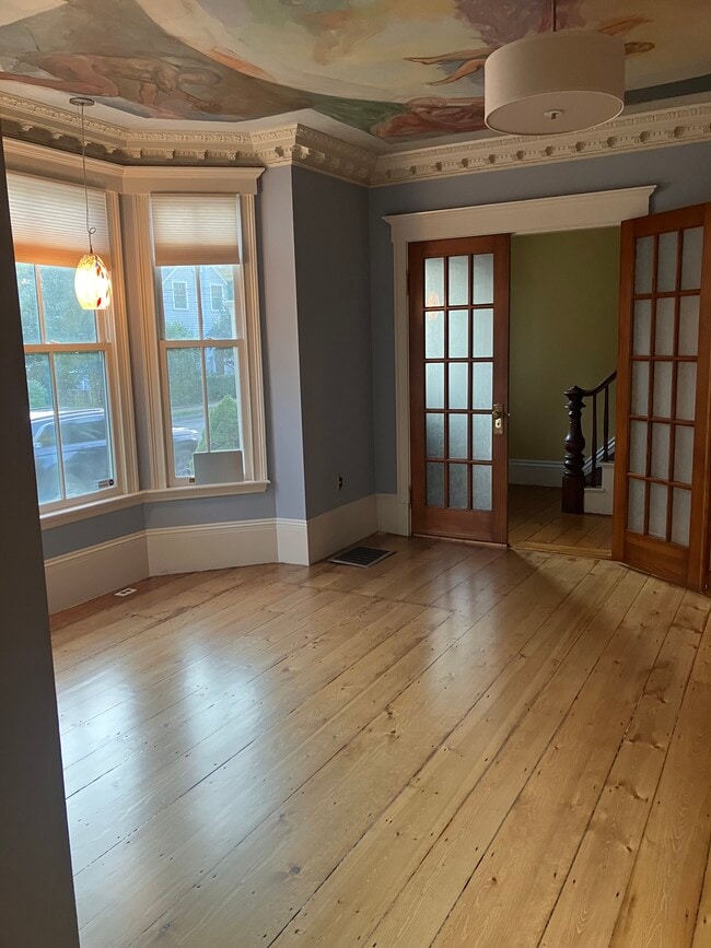 87 Central St, Unit Second Floor #2, Unit Second Floor #2