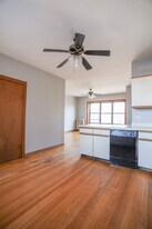 1340 W Foster Ave, Unit 1E in Chicago, IL - Building Photo