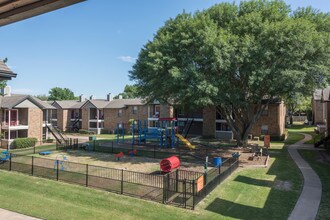 Fossil Hill in Fort Worth, TX - Building Photo - Building Photo