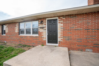 5543 IL-159 in Edwardsville, IL - Building Photo - Building Photo