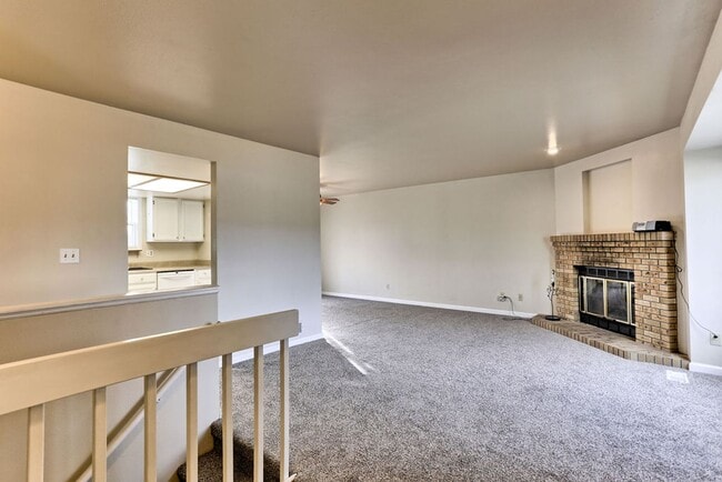 2524 Yorkshire St in Fort Collins, CO - Building Photo - Building Photo