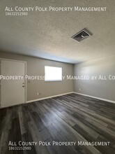 422 Ellerbe Way in Lakeland, FL - Foto de edificio - Building Photo