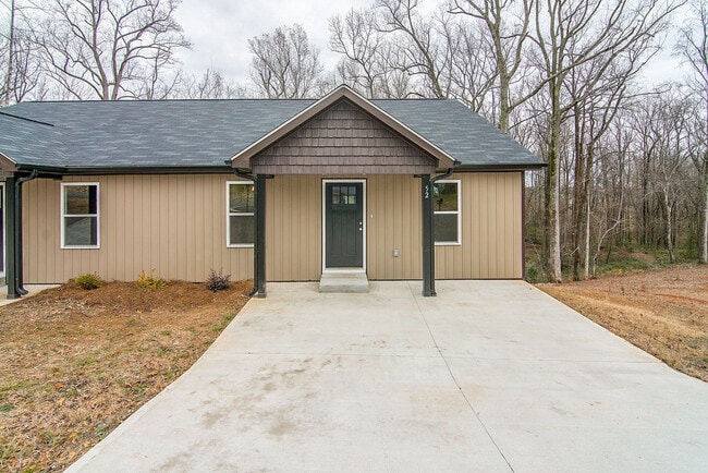52 Creekside Ln in Boiling Springs, SC - Building Photo - Building Photo