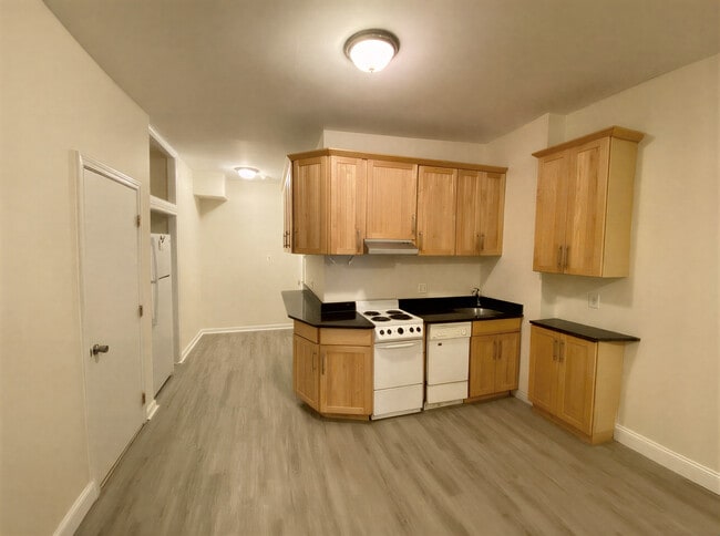 19 Aberdeen St, Unit 4