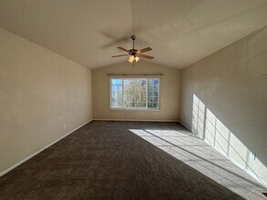 4957 Haiti Way in Colorado Springs, CO - Foto de edificio - Building Photo