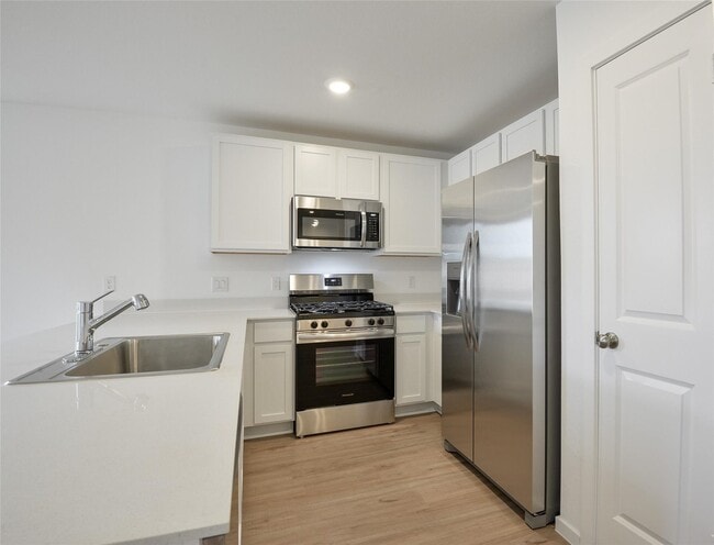 property at 13746 Kit Run