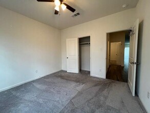 10337 Bridgetown Ln in Crowley, TX - Foto de edificio - Building Photo