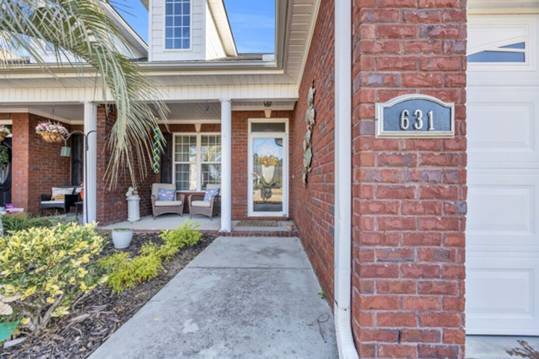 631 Cottage Oaks Cir in Myrtle Beach, SC - Building Photo