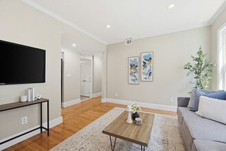 574 Washington St in Boston, MA - Foto de edificio - Building Photo